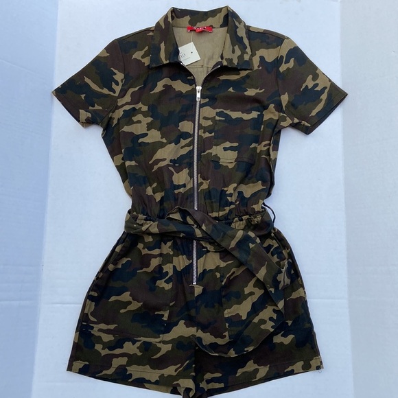 New GUESS Lylah Romper - Picture 3 of 4